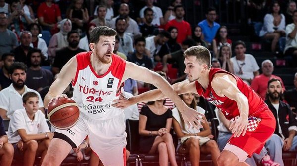 12 Dev Adam, Olimpiyat Elemeleri biletini alamadı | (ÖZET) Türkiye-Hırvatistan maç sonucu: 71-84